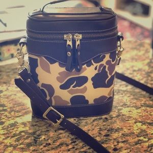 COPY - White Wing “Whiskey Tote”